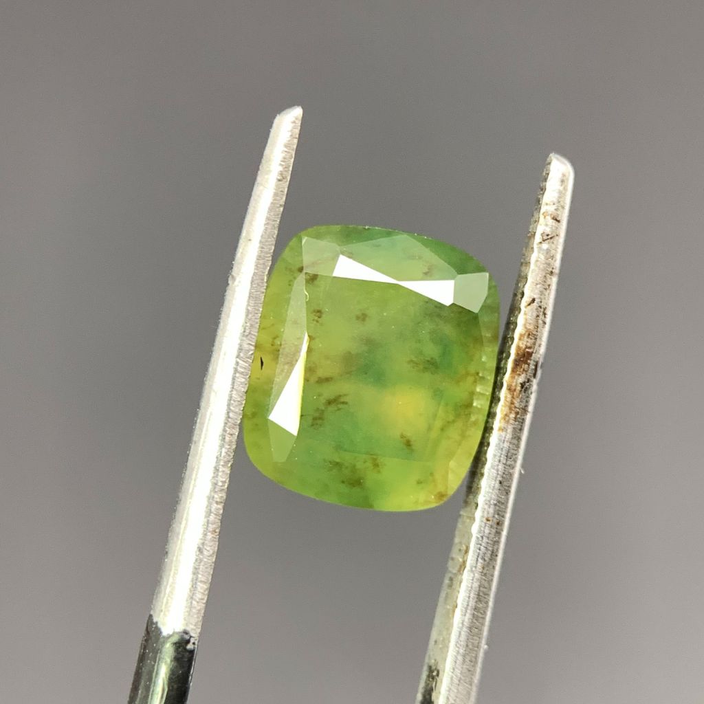 Green Grossular Garnet – Vibrant Crystal from Pakistan